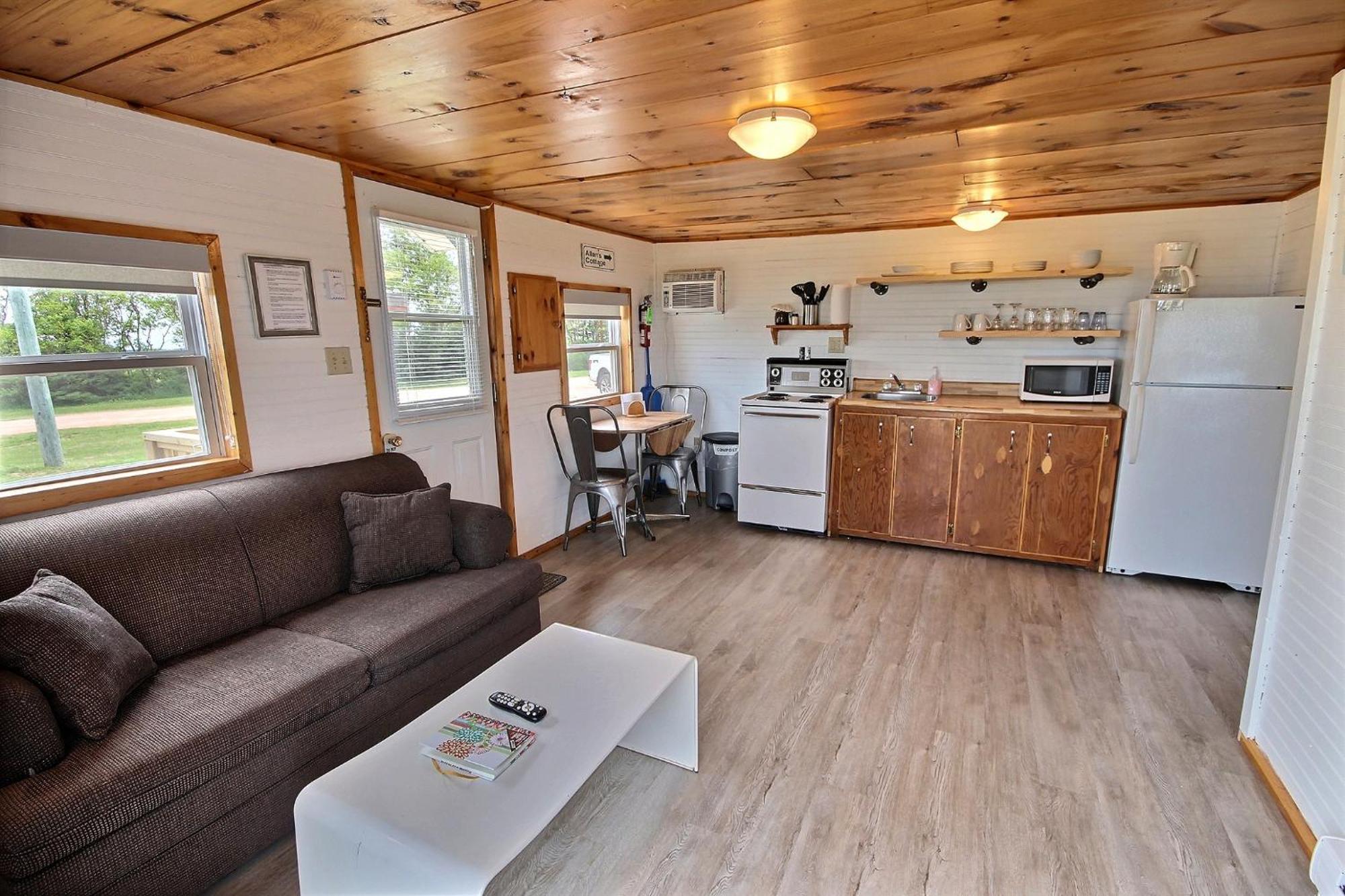 Cavendish Bosom Buddies Cottage Resort Екстериор снимка