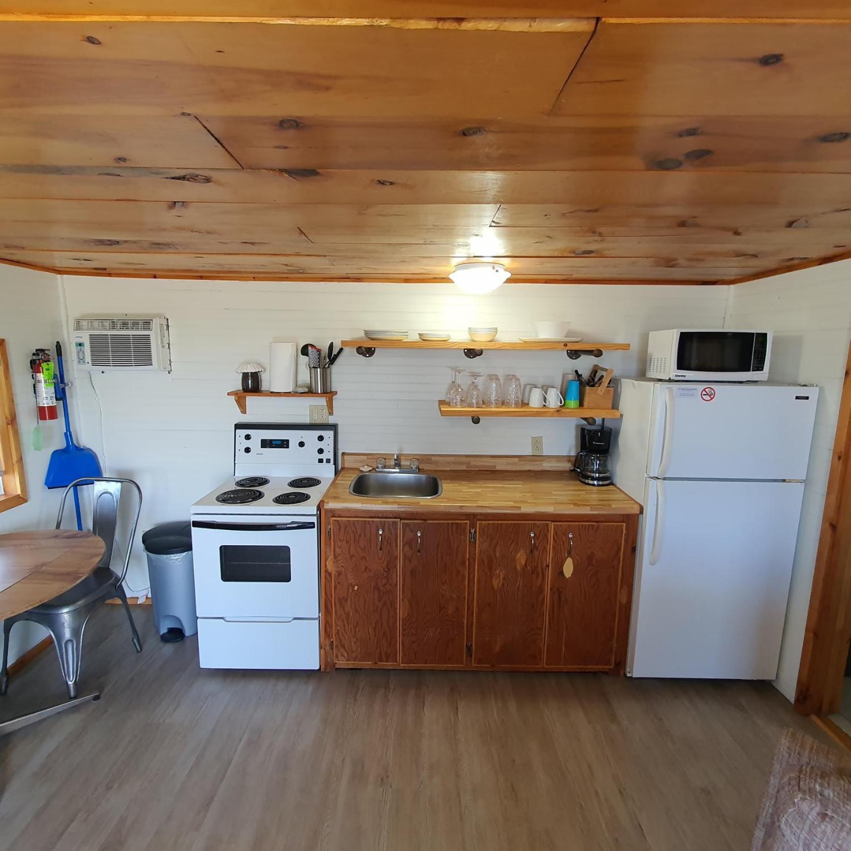 Cavendish Bosom Buddies Cottage Resort Екстериор снимка